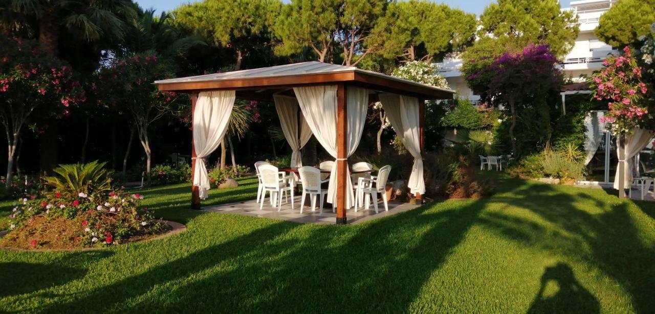 Ballos Apartments Nea Makri Exterior photo